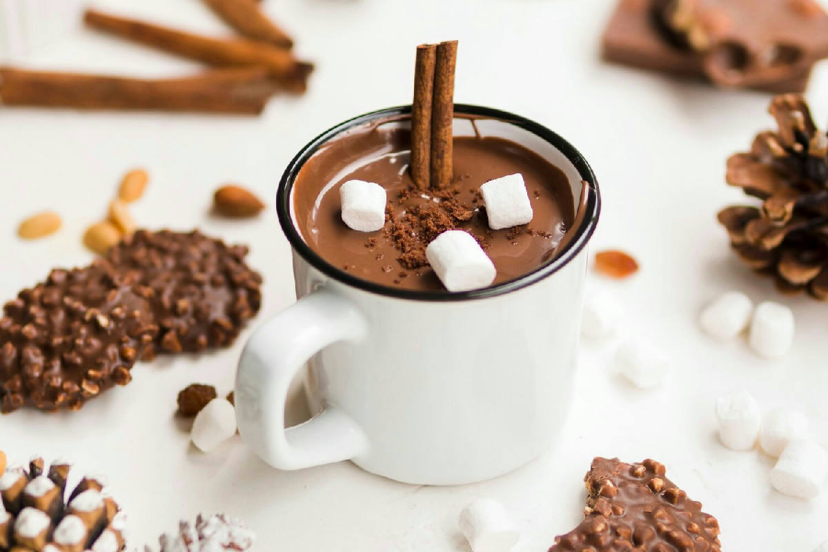 La cioccolata calda cremosa perfetta da preparare in casa: gusto intenso e vellutato come al bar