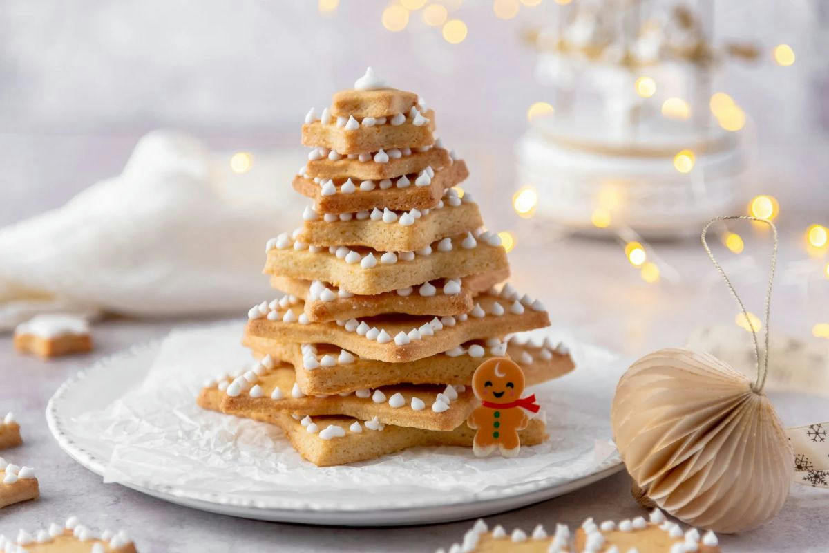 Perché non hai ancora provato l'albero di biscotti? È facile e decora la tavola